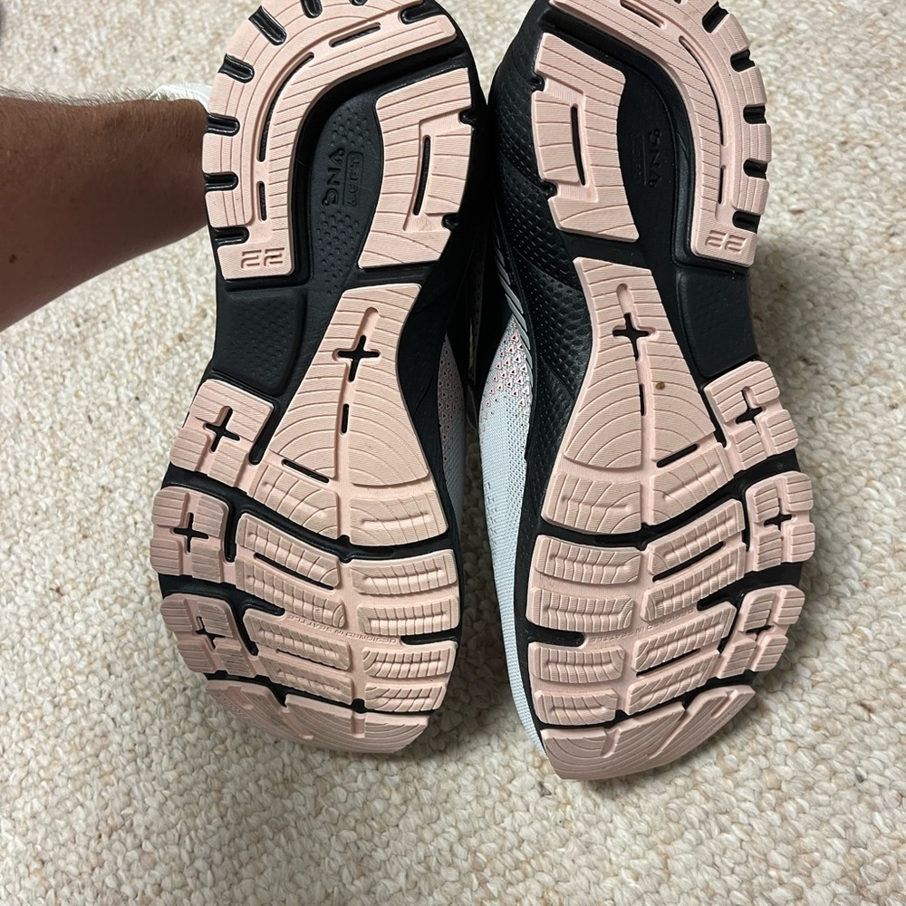 Brooks Ghost 14 - image 2